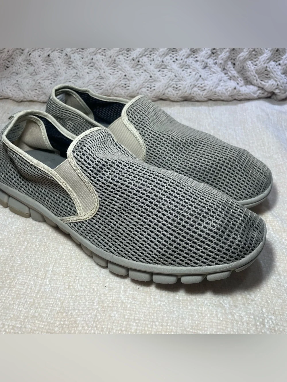 No Sox Deer Stags Men's Slip-On Mesh Light Gray and Cream size 12